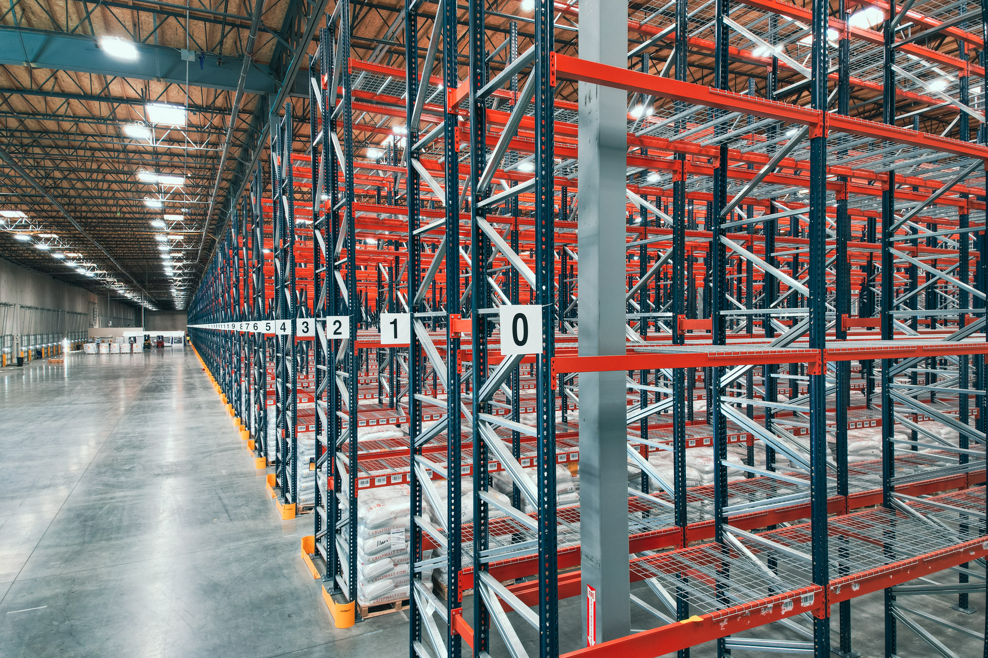 Industrial pallet racking warehouse in Des Plaines Illinois